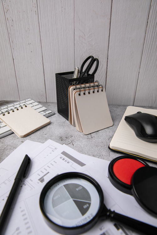 便簽本辦公用品商務(wù)攝影圖 提升專業(yè)形象的視覺(jué)藝術(shù)