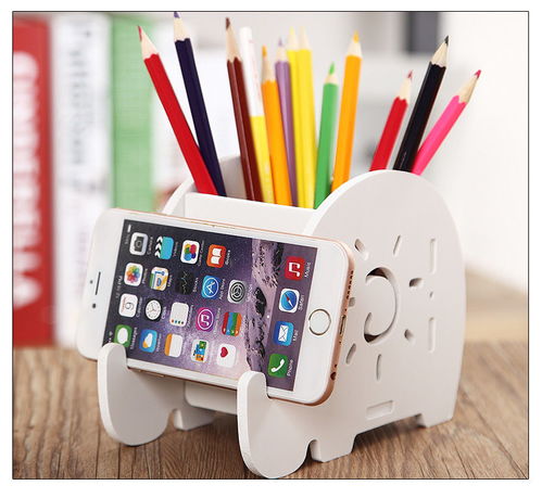 創(chuàng)意時(shí)尚筆筒手機(jī)架 桌面收納的多功能利器